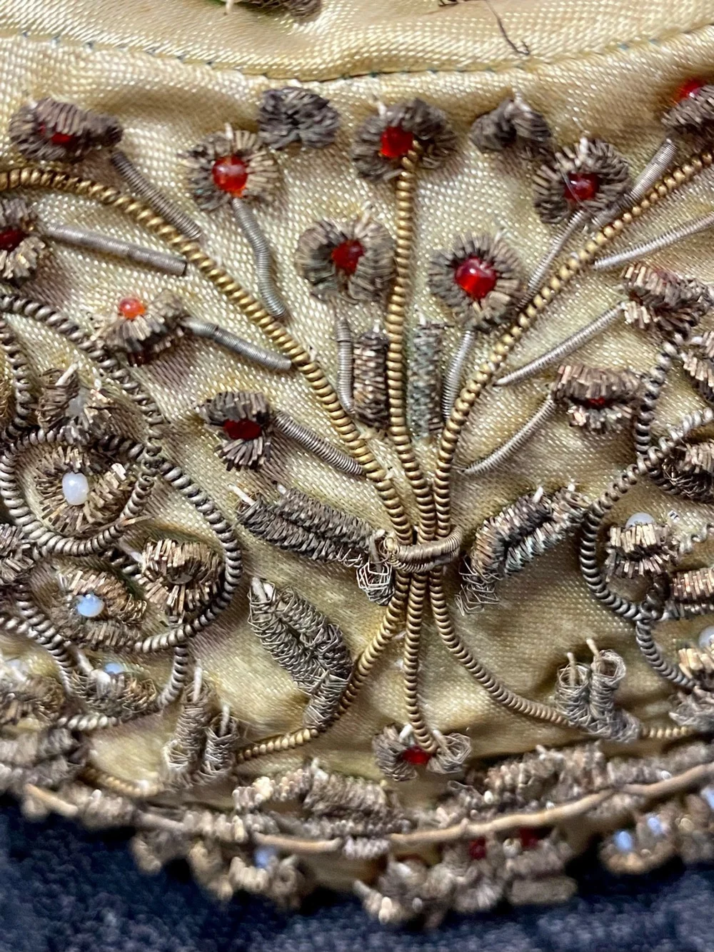 VTG Antique Zardozi Embroidered Pillbox Hat Gold Metallic Bead Nawabi Topi Cap - Picture 6 of 7